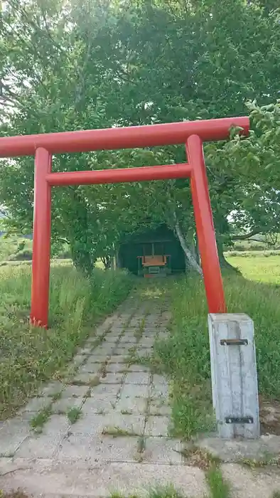 堰上明神社の鳥居