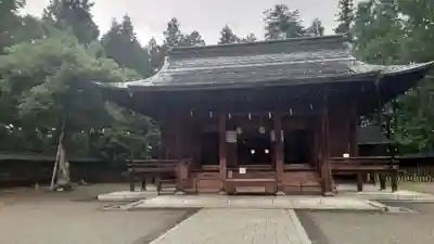 上杉神社の本殿・本堂