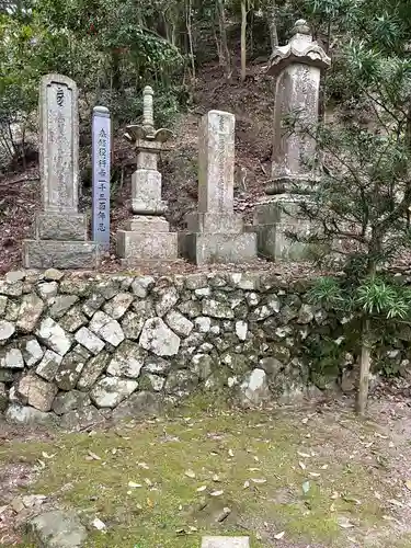 瀧安寺の塔