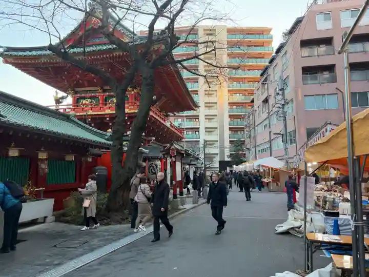 神田神社(神田明神)の{uncategorized: "未分類", other: "その他", undefined: "問題あり", building: "その他建物", grave: "お墓", sacred_gate: "鳥居", guardian: "狛犬", statue: "像", buddha: "仏像", history: "歴史", nature: "自然", garden: "庭園", animal: "動物", pagoda: "塔", temizu: "手水舎", mountain_gate: "山門・神門", sanctuary: "本殿・本堂", subordinate: "末社・摂社", art: "芸術", scenery: "景色", jizo: "地蔵", ema: "絵馬", goshuin: "御朱印", omikuji: "おみくじ", items: "授与品その他", amulet: "お守り", goshuincho: "御朱印帳", eats: "食事", festival: "お祭り", votive_dance: "神楽", shichigosan: "七五三参", wedding: "結婚式", experience: "体験その他", initially: "初詣", around: "周辺", anti_infection: "感染症対策"}