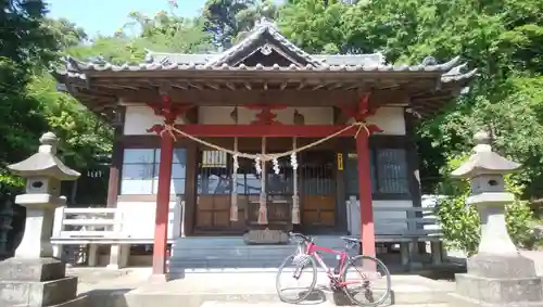 八幡神社の本殿・本堂