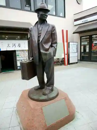 題経寺（柴又帝釈天）の像