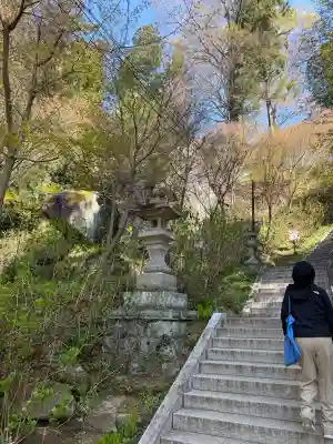 石都々古和気神社の{uncategorized: "未分類", other: "その他", undefined: "問題あり", building: "その他建物", grave: "お墓", sacred_gate: "鳥居", guardian: "狛犬", statue: "像", buddha: "仏像", history: "歴史", nature: "自然", garden: "庭園", animal: "動物", pagoda: "塔", temizu: "手水舎", mountain_gate: "山門・神門", sanctuary: "本殿・本堂", subordinate: "末社・摂社", art: "芸術", scenery: "景色", jizo: "地蔵", ema: "絵馬", goshuin: "御朱印", omikuji: "おみくじ", items: "授与品その他", amulet: "お守り", goshuincho: "御朱印帳", eats: "食事", festival: "お祭り", votive_dance: "神楽", shichigosan: "七五三参", wedding: "結婚式", experience: "体験その他", initially: "初詣", around: "周辺", anti_infection: "感染症対策"}
