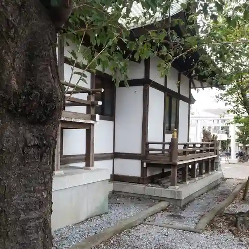 諏訪神社の本殿・本堂