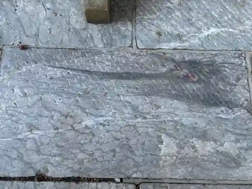 三峯神社の{uncategorized: "未分類", other: "その他", undefined: "問題あり", building: "その他建物", grave: "お墓", sacred_gate: "鳥居", guardian: "狛犬", statue: "像", buddha: "仏像", history: "歴史", nature: "自然", garden: "庭園", animal: "動物", pagoda: "塔", temizu: "手水舎", mountain_gate: "山門・神門", sanctuary: "本殿・本堂", subordinate: "末社・摂社", art: "芸術", scenery: "景色", jizo: "地蔵", ema: "絵馬", goshuin: "御朱印", omikuji: "おみくじ", items: "授与品その他", amulet: "お守り", goshuincho: "御朱印帳", eats: "食事", festival: "お祭り", votive_dance: "神楽", shichigosan: "七五三参", wedding: "結婚式", experience: "体験その他", initially: "初詣", around: "周辺", anti_infection: "感染症対策"}