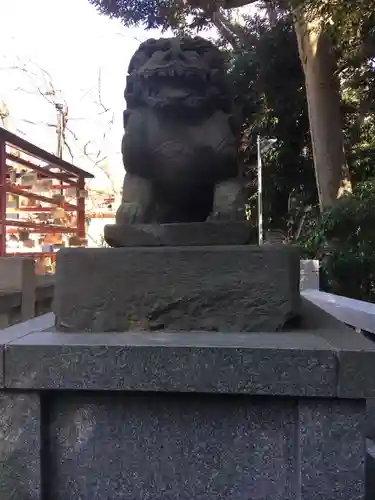 瀧泉寺（目黒不動尊）の狛犬