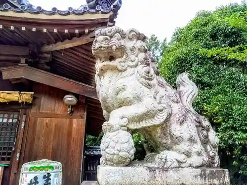 伊久智神社の狛犬