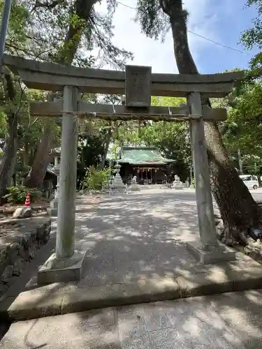 宗像神社の{uncategorized: "未分類", other: "その他", undefined: "問題あり", building: "その他建物", grave: "お墓", sacred_gate: "鳥居", guardian: "狛犬", statue: "像", buddha: "仏像", history: "歴史", nature: "自然", garden: "庭園", animal: "動物", pagoda: "塔", temizu: "手水舎", mountain_gate: "山門・神門", sanctuary: "本殿・本堂", subordinate: "末社・摂社", art: "芸術", scenery: "景色", jizo: "地蔵", ema: "絵馬", goshuin: "御朱印", omikuji: "おみくじ", items: "授与品その他", amulet: "お守り", goshuincho: "御朱印帳", eats: "食事", festival: "お祭り", votive_dance: "神楽", shichigosan: "七五三参", wedding: "結婚式", experience: "体験その他", initially: "初詣", around: "周辺", anti_infection: "感染症対策"}