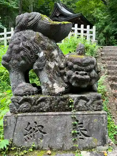 戸隠神社奥社の狛犬