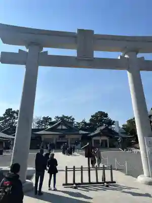 廣島護國神社の{uncategorized: "未分類", other: "その他", undefined: "問題あり", building: "その他建物", grave: "お墓", sacred_gate: "鳥居", guardian: "狛犬", statue: "像", buddha: "仏像", history: "歴史", nature: "自然", garden: "庭園", animal: "動物", pagoda: "塔", temizu: "手水舎", mountain_gate: "山門・神門", sanctuary: "本殿・本堂", subordinate: "末社・摂社", art: "芸術", scenery: "景色", jizo: "地蔵", ema: "絵馬", goshuin: "御朱印", omikuji: "おみくじ", items: "授与品その他", amulet: "お守り", goshuincho: "御朱印帳", eats: "食事", festival: "お祭り", votive_dance: "神楽", shichigosan: "七五三参", wedding: "結婚式", experience: "体験その他", initially: "初詣", around: "周辺", anti_infection: "感染症対策"}