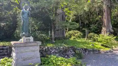 華藏寺(梅澤不動尊) (栃木県)