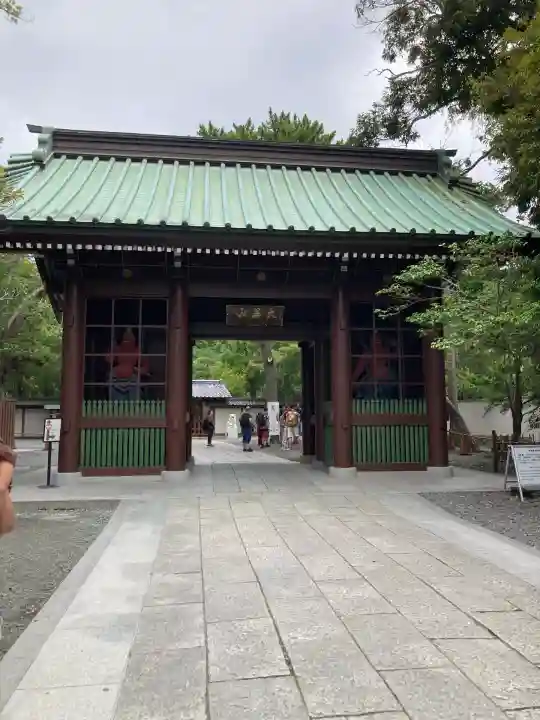 高徳院の山門・神門
