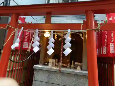 宝童稲荷神社の鳥居