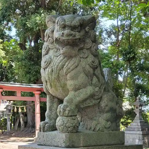 漆部神社の狛犬