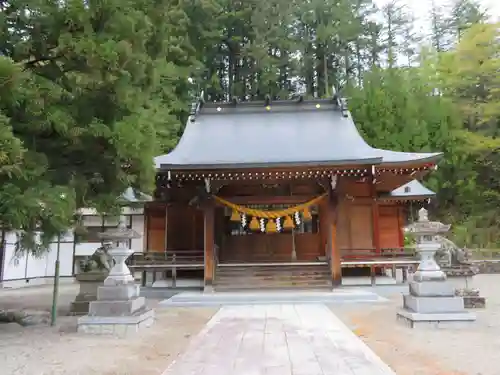 村上神社の本殿