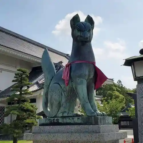 豊川閣　妙厳寺の狛犬