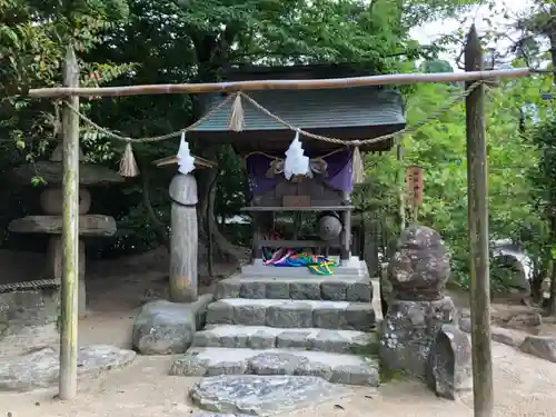 八重垣神社の末社