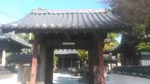 大法寺の山門