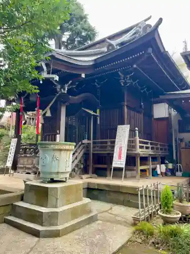 上高田氷川神社の{uncategorized: "未分類", other: "その他", undefined: "問題あり", building: "その他建物", grave: "お墓", sacred_gate: "鳥居", guardian: "狛犬", statue: "像", buddha: "仏像", history: "歴史", nature: "自然", garden: "庭園", animal: "動物", pagoda: "塔", temizu: "手水舎", mountain_gate: "山門・神門", sanctuary: "本殿・本堂", subordinate: "末社・摂社", art: "芸術", scenery: "景色", jizo: "地蔵", ema: "絵馬", goshuin: "御朱印", omikuji: "おみくじ", items: "授与品その他", amulet: "お守り", goshuincho: "御朱印帳", eats: "食事", festival: "お祭り", votive_dance: "神楽", shichigosan: "七五三参", wedding: "結婚式", experience: "体験その他", initially: "初詣", around: "周辺", anti_infection: "感染症対策"}