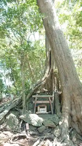 事任八幡宮の末社