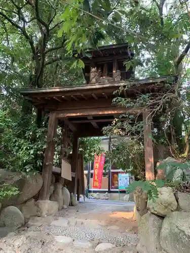 石手寺の山門・神門