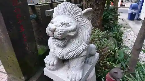 讃岐小白稲荷神社の狛犬