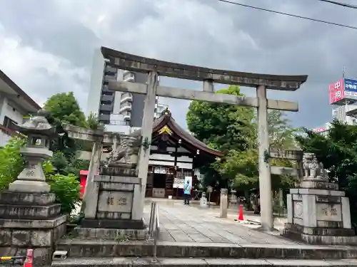 三輪神社の鳥居