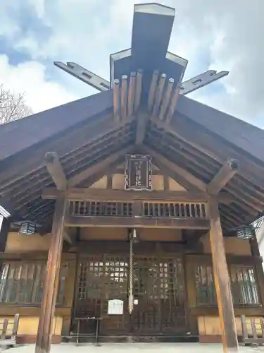 神楽神社の{uncategorized: "未分類", other: "その他", undefined: "問題あり", building: "その他建物", grave: "お墓", sacred_gate: "鳥居", guardian: "狛犬", statue: "像", buddha: "仏像", history: "歴史", nature: "自然", garden: "庭園", animal: "動物", pagoda: "塔", temizu: "手水舎", mountain_gate: "山門・神門", sanctuary: "本殿・本堂", subordinate: "末社・摂社", art: "芸術", scenery: "景色", jizo: "地蔵", ema: "絵馬", goshuin: "御朱印", omikuji: "おみくじ", items: "授与品その他", amulet: "お守り", goshuincho: "御朱印帳", eats: "食事", festival: "お祭り", votive_dance: "神楽", shichigosan: "七五三参", wedding: "結婚式", experience: "体験その他", initially: "初詣", around: "周辺", anti_infection: "感染症対策"}