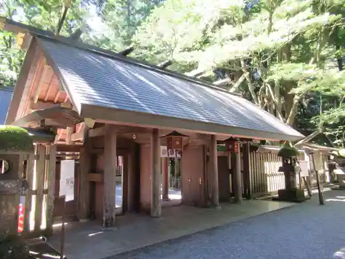 天岩戸神社の山門・神門