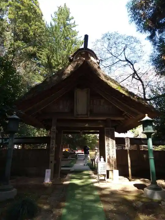 光丸山 法輪寺の山門・神門