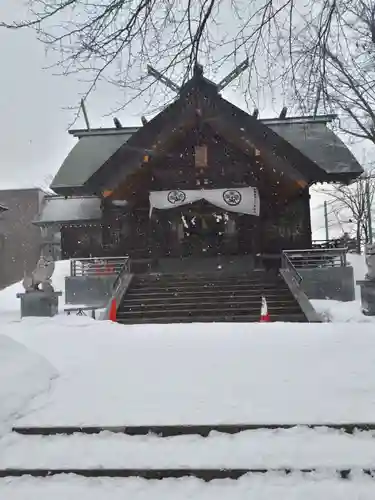 信濃神社の本殿