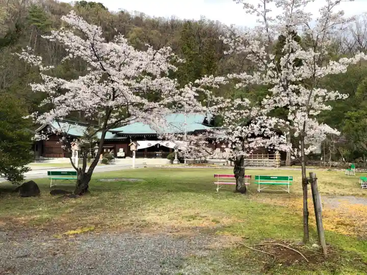 山梨縣護國神社の自然