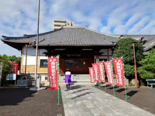 観音寺の本殿