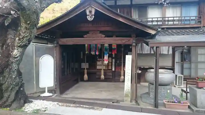 米田大師寺の本殿・本堂