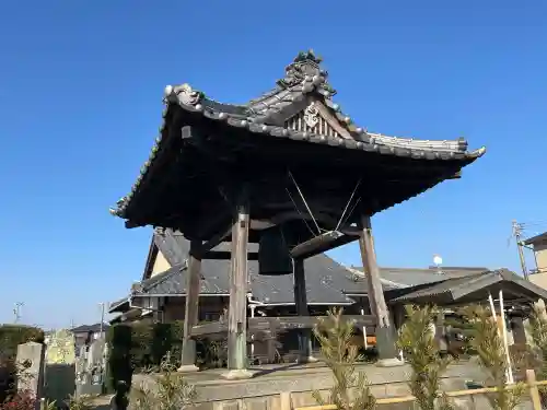 光輪寺の{uncategorized: "未分類", other: "その他", undefined: "問題あり", building: "その他建物", grave: "お墓", sacred_gate: "鳥居", guardian: "狛犬", statue: "像", buddha: "仏像", history: "歴史", nature: "自然", garden: "庭園", animal: "動物", pagoda: "塔", temizu: "手水舎", mountain_gate: "山門・神門", sanctuary: "本殿・本堂", subordinate: "末社・摂社", art: "芸術", scenery: "景色", jizo: "地蔵", ema: "絵馬", goshuin: "御朱印", omikuji: "おみくじ", items: "授与品その他", amulet: "お守り", goshuincho: "御朱印帳", eats: "食事", festival: "お祭り", votive_dance: "神楽", shichigosan: "七五三参", wedding: "結婚式", experience: "体験その他", initially: "初詣", around: "周辺", anti_infection: "感染症対策"}