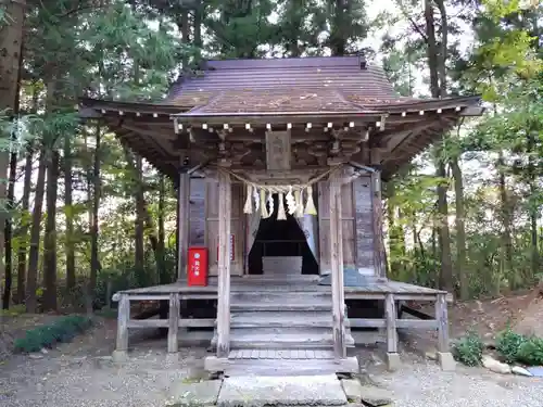 鎮守府八幡宮の本殿