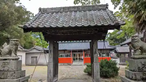 岩崎神社の山門・神門