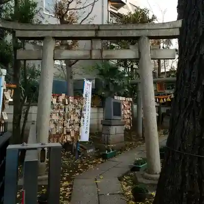 高円寺氷川神社の鳥居