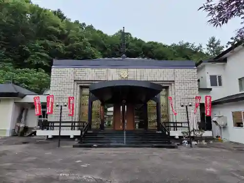 眞言寺の本殿・本堂