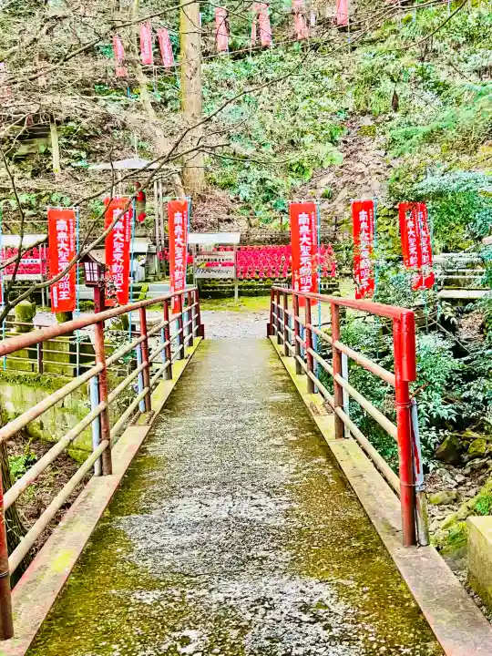 持寳院(多氣山不動尊)の{uncategorized: "未分類", other: "その他", undefined: "問題あり", building: "その他建物", grave: "お墓", sacred_gate: "鳥居", guardian: "狛犬", statue: "像", buddha: "仏像", history: "歴史", nature: "自然", garden: "庭園", animal: "動物", pagoda: "塔", temizu: "手水舎", mountain_gate: "山門・神門", sanctuary: "本殿・本堂", subordinate: "末社・摂社", art: "芸術", scenery: "景色", jizo: "地蔵", ema: "絵馬", goshuin: "御朱印", omikuji: "おみくじ", items: "授与品その他", amulet: "お守り", goshuincho: "御朱印帳", eats: "食事", festival: "お祭り", votive_dance: "神楽", shichigosan: "七五三参", wedding: "結婚式", experience: "体験その他", initially: "初詣", around: "周辺", anti_infection: "感染症対策"}