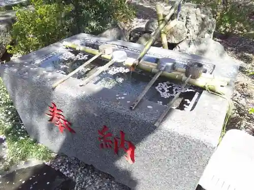 稲荷神社（弥十郎稲荷）の手水舎