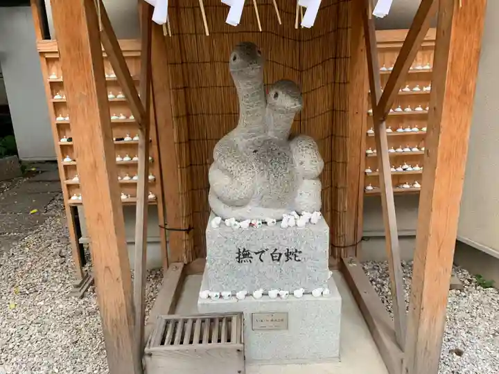 蛇窪神社の狛犬