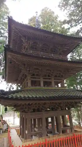 日石寺の塔