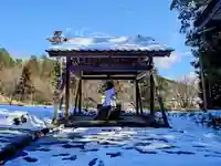 白山神社(御嵩町中)の手水舎