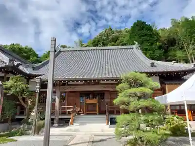 来迎寺の本殿・本堂