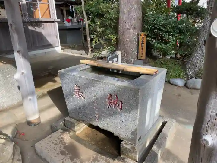 守公神社の手水舎