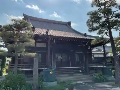 称往院の本殿・本堂