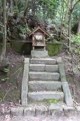 敢國神社の末社・摂社