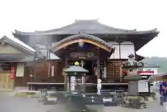 観音寺の本殿