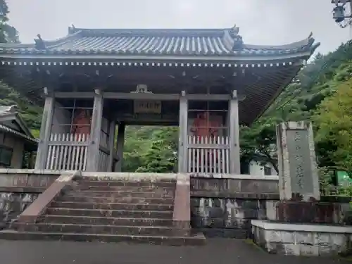 新大佛寺の山門